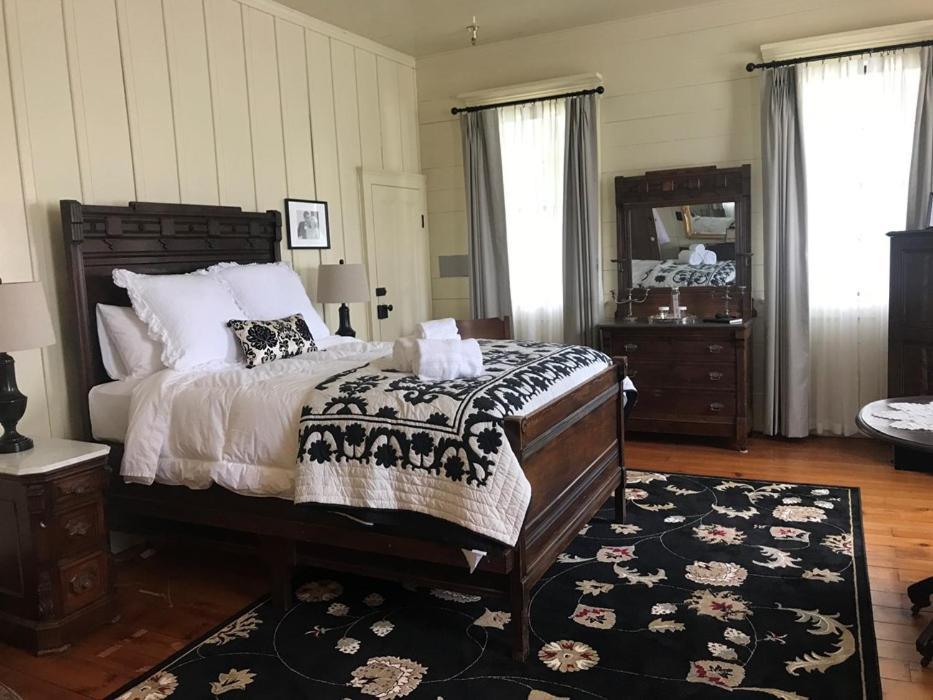 Wolf Creek Inn & Tavern Экстерьер фото