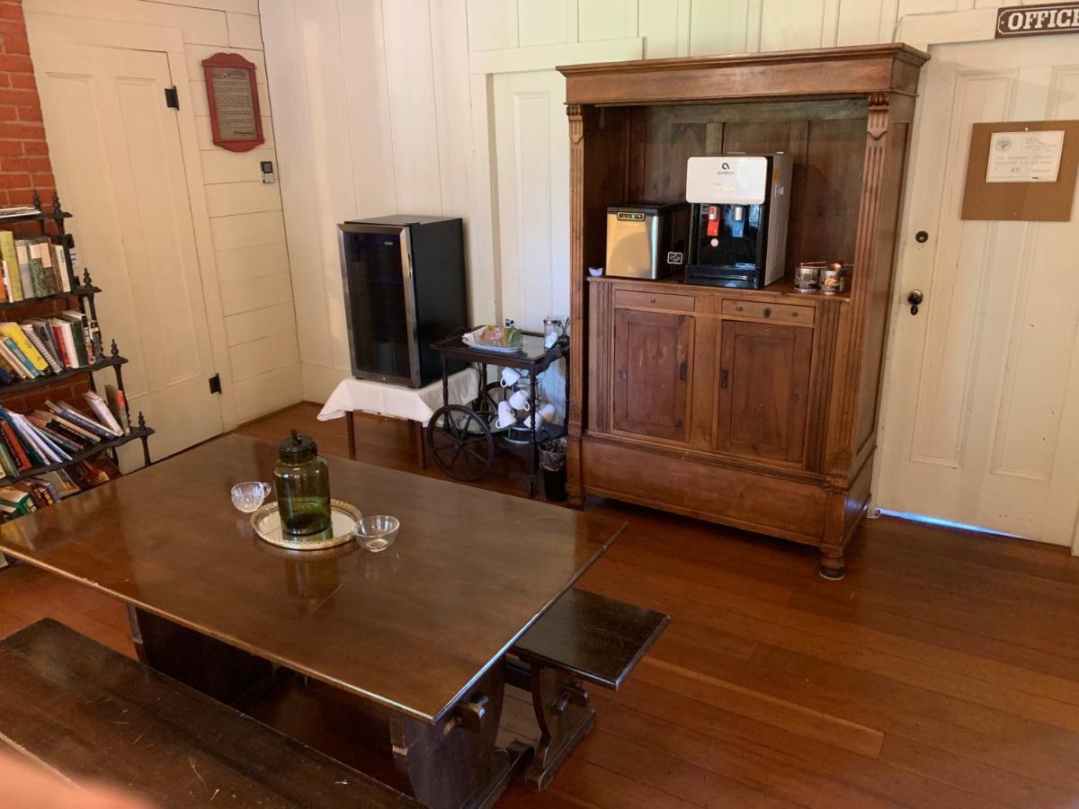 Wolf Creek Inn & Tavern Экстерьер фото